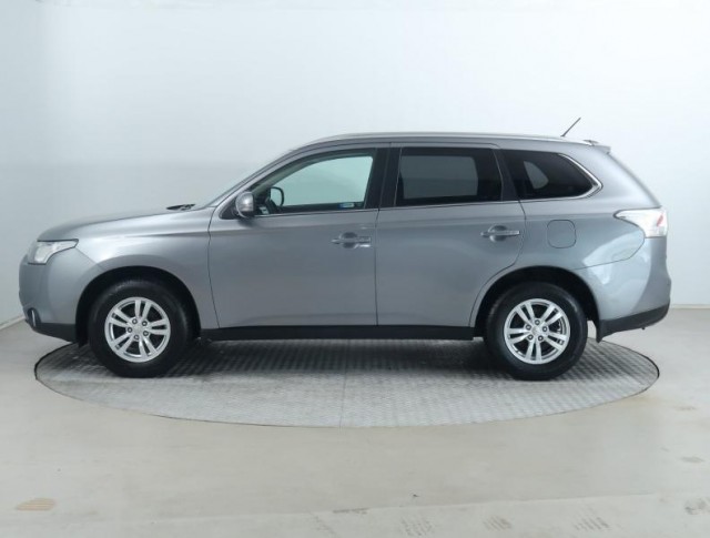 Mitsubishi Outlander  2.0 