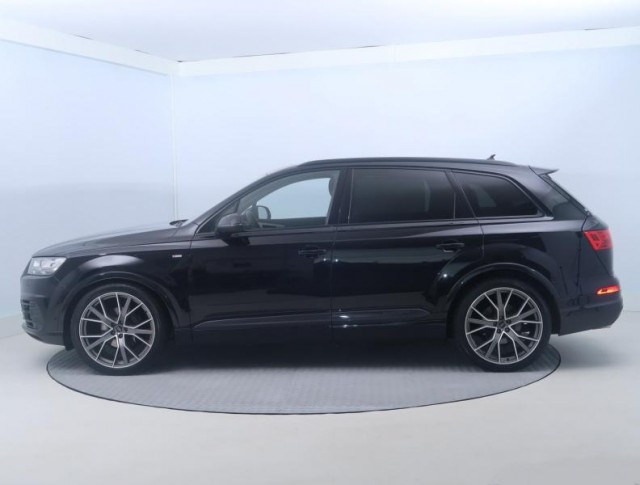 Audi Q7  3.0 TDI S-Line