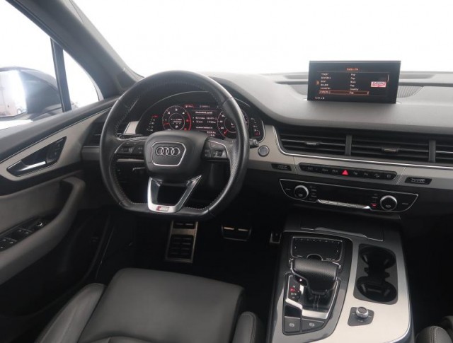 Audi Q7  3.0 TDI S-Line