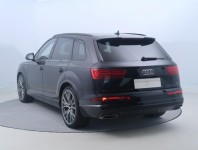 Audi Q7  3.0 TDI S-Line