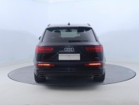 Audi Q7  3.0 TDI S-Line