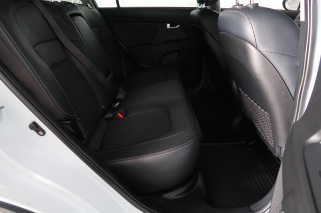 Kia Sportage  2.0 CRDi 
