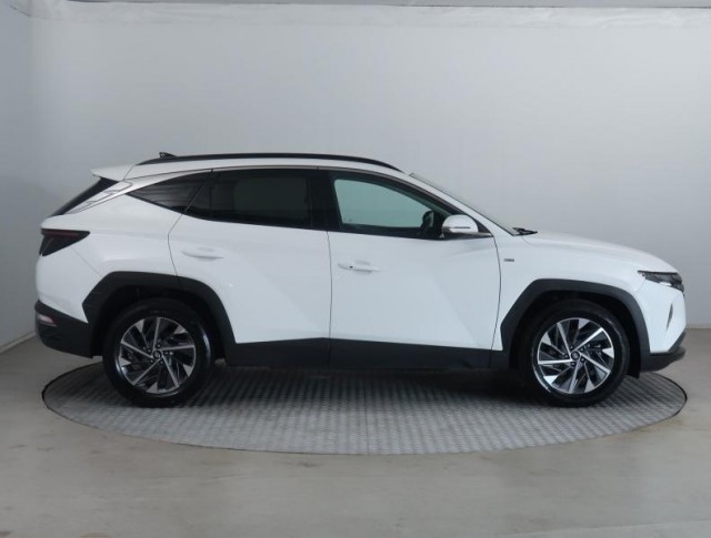 Hyundai Tucson  1.6 T-GDI 48V MHEV 