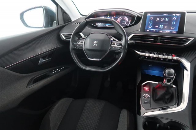 Peugeot 3008  1.2 PureTech 