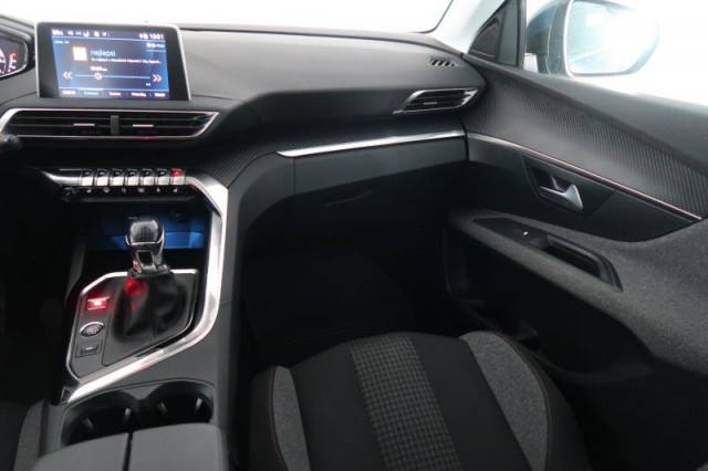 Peugeot 3008  1.2 PureTech 