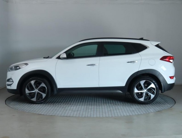 Hyundai Tucson  2.0 CRDi 