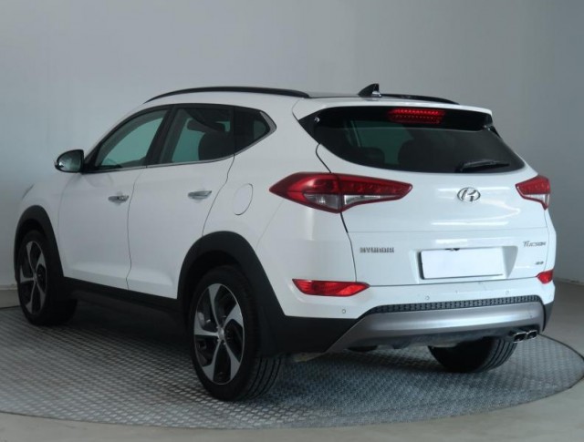 Hyundai Tucson  2.0 CRDi 