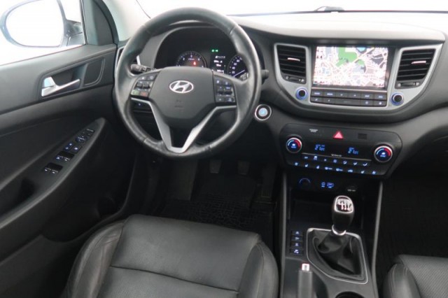 Hyundai Tucson  2.0 CRDi 