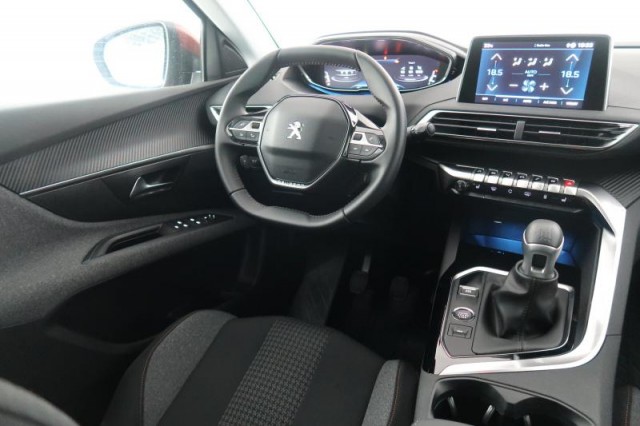 Peugeot 5008  PureTech 130 