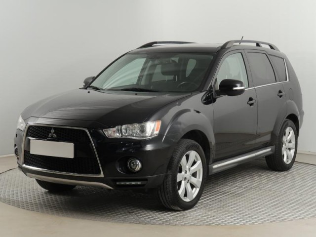 Mitsubishi Outlander  2.2 DI-D 