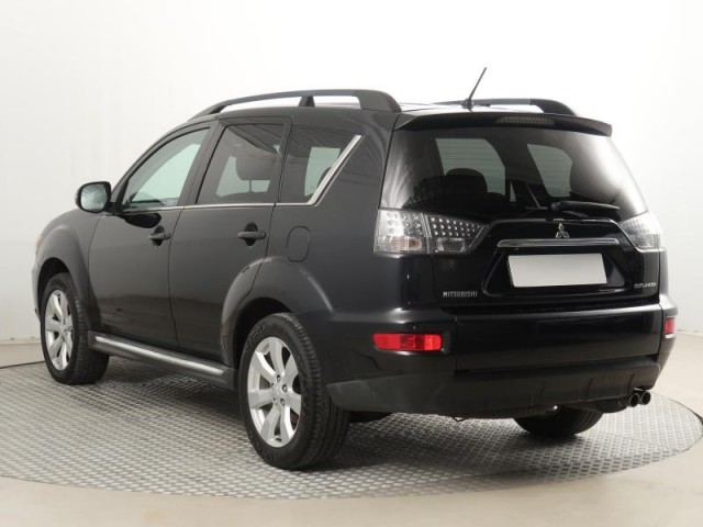 Mitsubishi Outlander  2.2 DI-D 