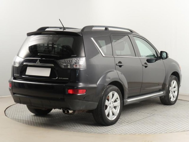 Mitsubishi Outlander  2.2 DI-D 