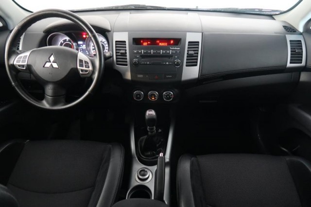 Mitsubishi Outlander  2.2 DI-D 