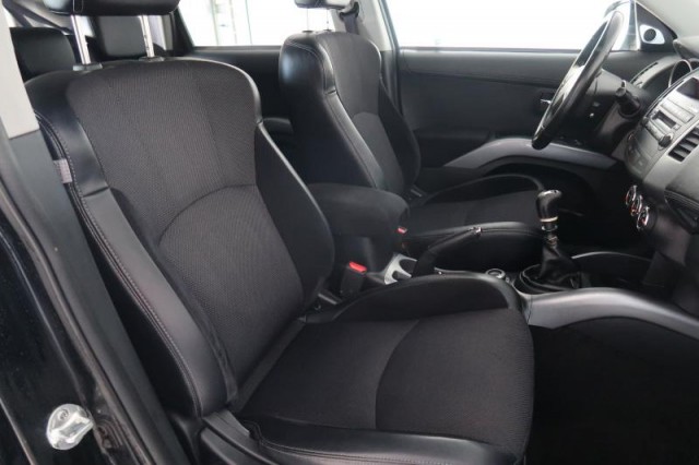 Mitsubishi Outlander  2.2 DI-D 