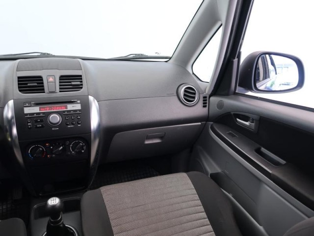 Suzuki SX4  1.6 VVT 