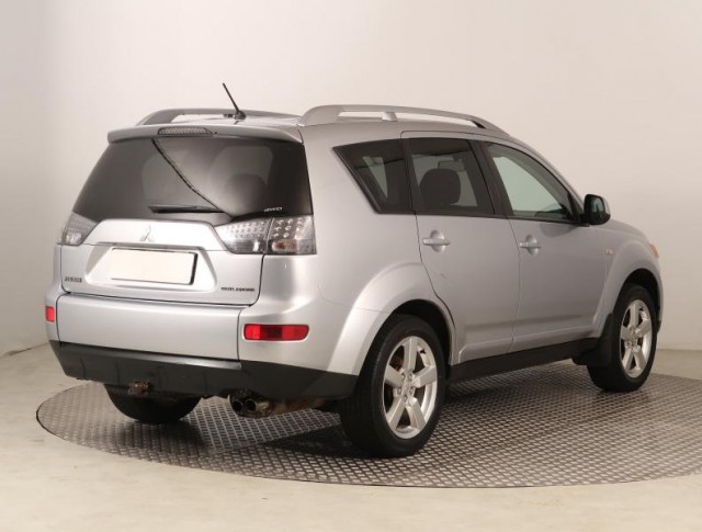 Mitsubishi Outlander  2.0 DI-D 