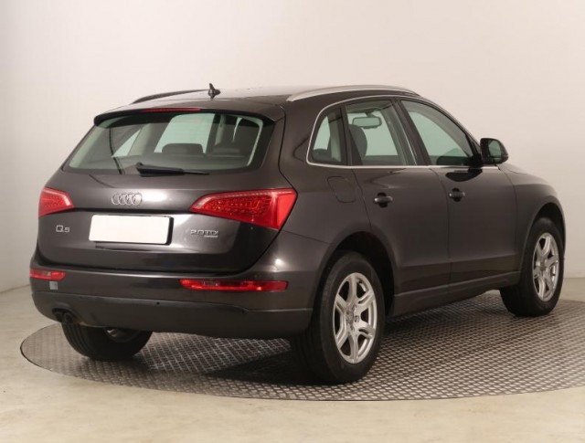 Audi Q5  2.0 TDI 