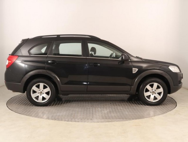 Chevrolet Captiva  2.4 i 