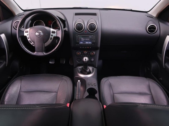 Nissan Qashqai  1.6 