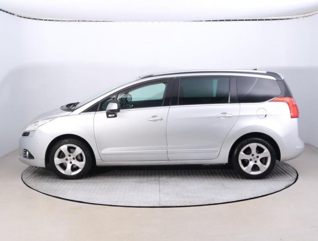 Peugeot 5008  2.0 HDI 