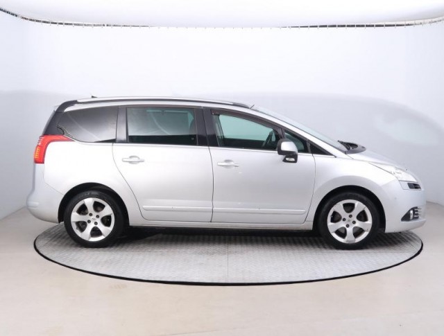 Peugeot 5008  2.0 HDI 