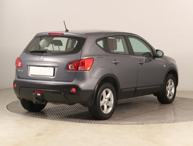 Nissan Qashqai  2.0 dCi 