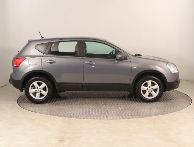 Nissan Qashqai  2.0 dCi 