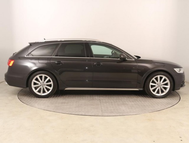 Audi A6 Allroad  3.0 TDI 