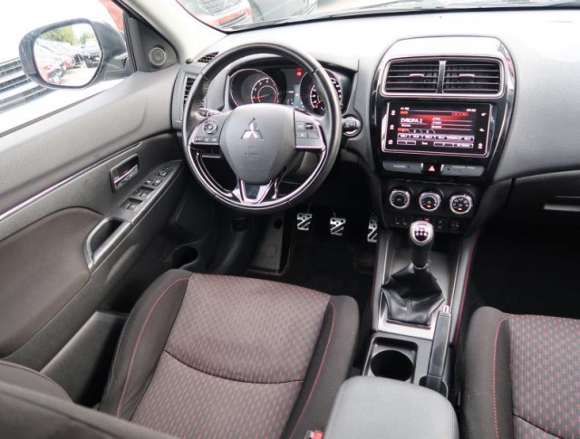 Mitsubishi ASX  1.6 MIVEC Intense