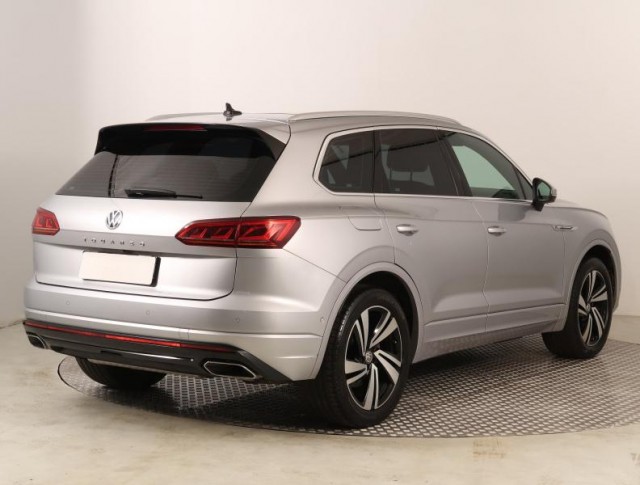 Volkswagen Touareg  3.0 TDI 