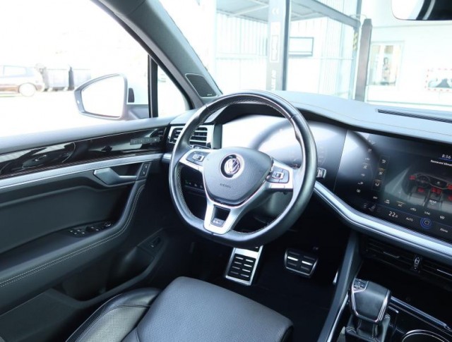 Volkswagen Touareg  3.0 TDI 