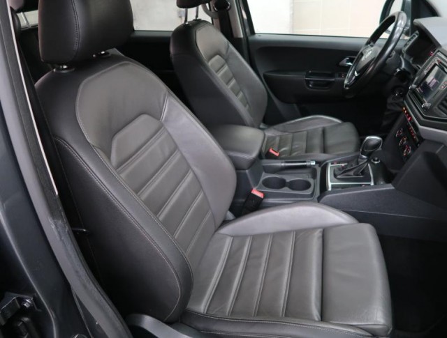 Volkswagen Amarok  V6 3.0 TDI 