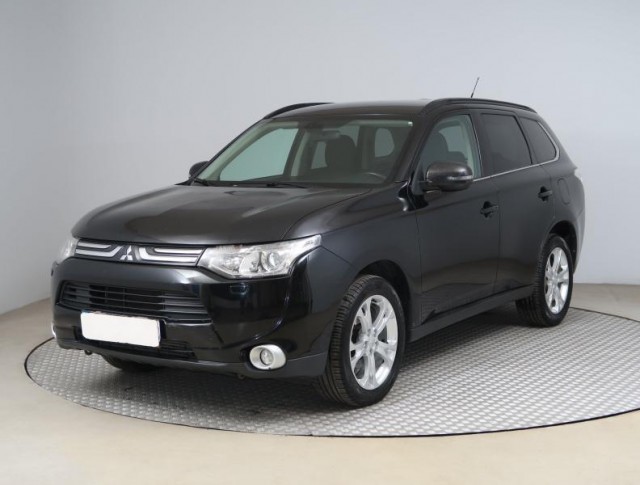 Mitsubishi Outlander  2.2 DI-D 