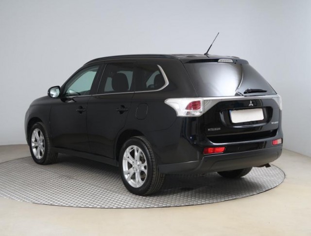 Mitsubishi Outlander  2.2 DI-D 