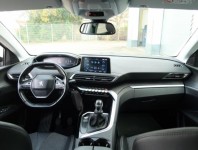 Peugeot 3008  1.2 PureTech 