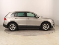 Volkswagen Tiguan  2.0 TDI 