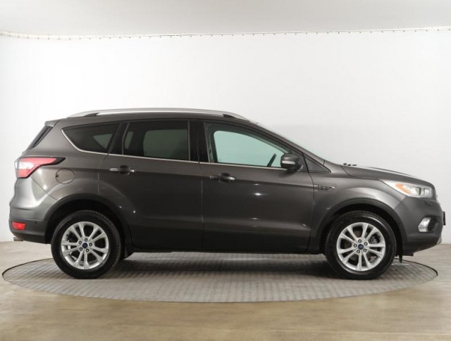 Ford Kuga  1.5 EcoBoost Titanium