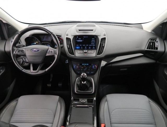 Ford Kuga  1.5 EcoBoost Titanium