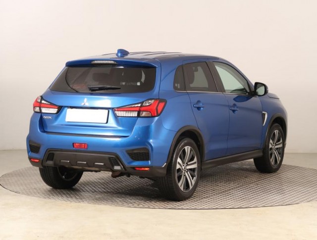 Mitsubishi ASX  2.0 MIVEC Intense