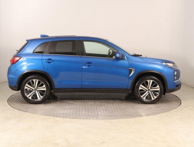 Mitsubishi ASX  2.0 MIVEC Intense