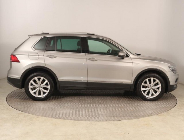 Volkswagen Tiguan  2.0 TDI 