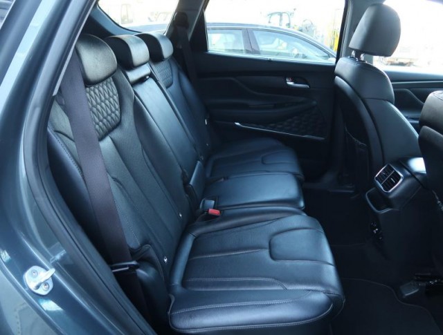 Hyundai Santa Fe  2.2 CRDi 