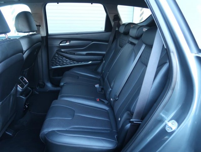 Hyundai Santa Fe  2.2 CRDi 