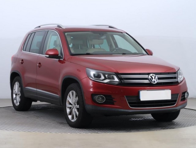 Volkswagen Tiguan  2.0 TSI 