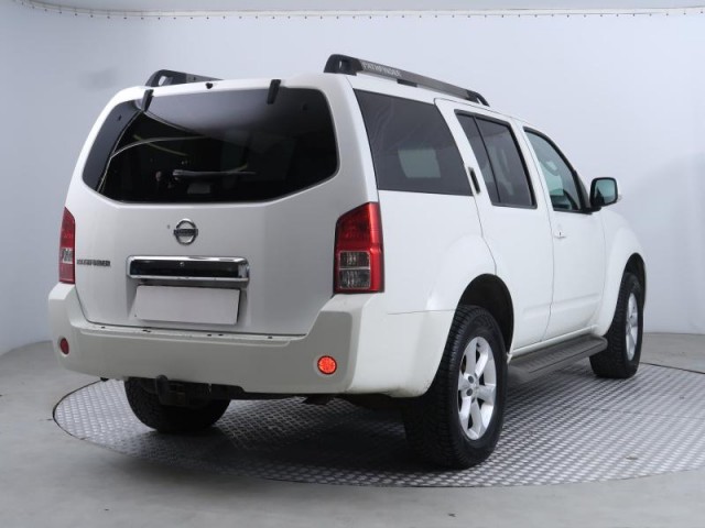 Nissan Pathfinder  2.5 dCi 