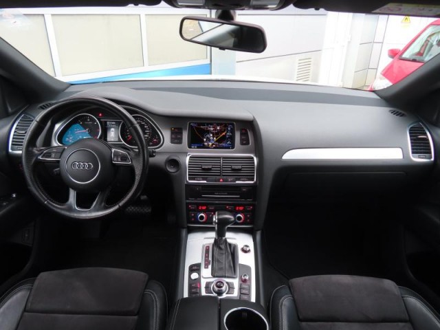 Audi Q7  3.0 TDI S-Line