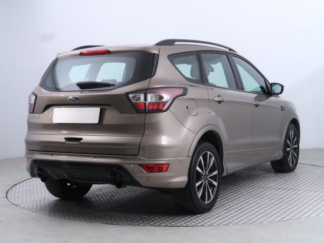 Ford Kuga  2.0 TDCi ST-Line