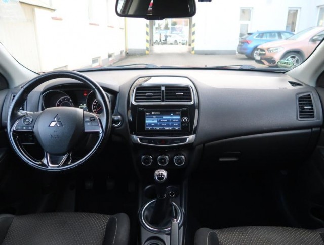 Mitsubishi ASX  1.6 MIVEC 