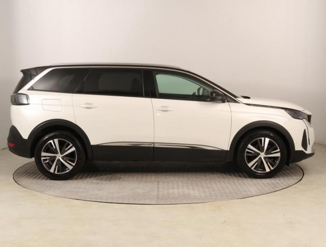 Peugeot 5008  1.5 BlueHDi 