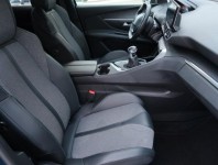 Peugeot 3008  1.5 BlueHDi 